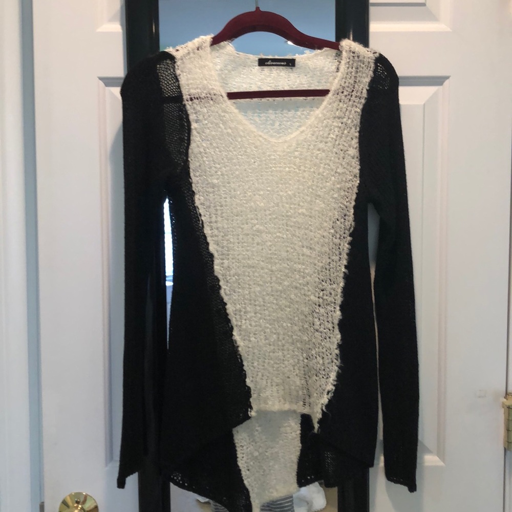 White and black cotton sweater